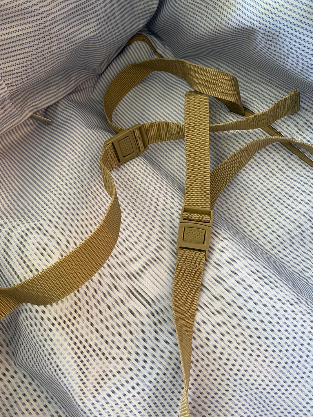 Tommy Hilfiger  28" suitcase image indicator(7)