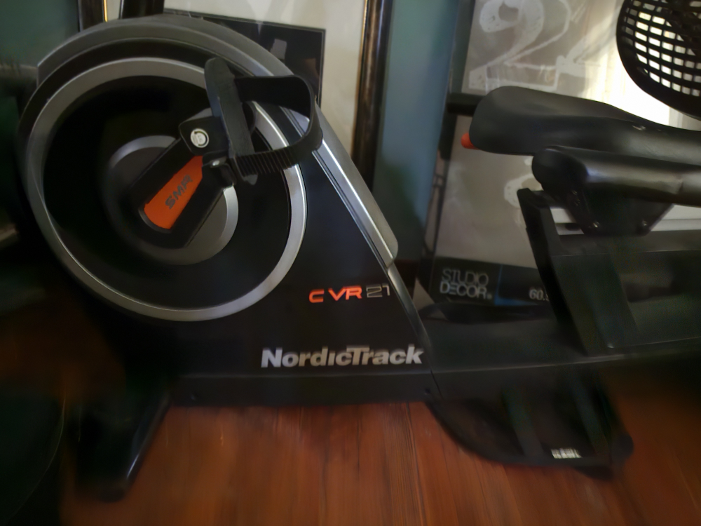 NordicTrack CVR21 commercial grade exercise bike - photo 2