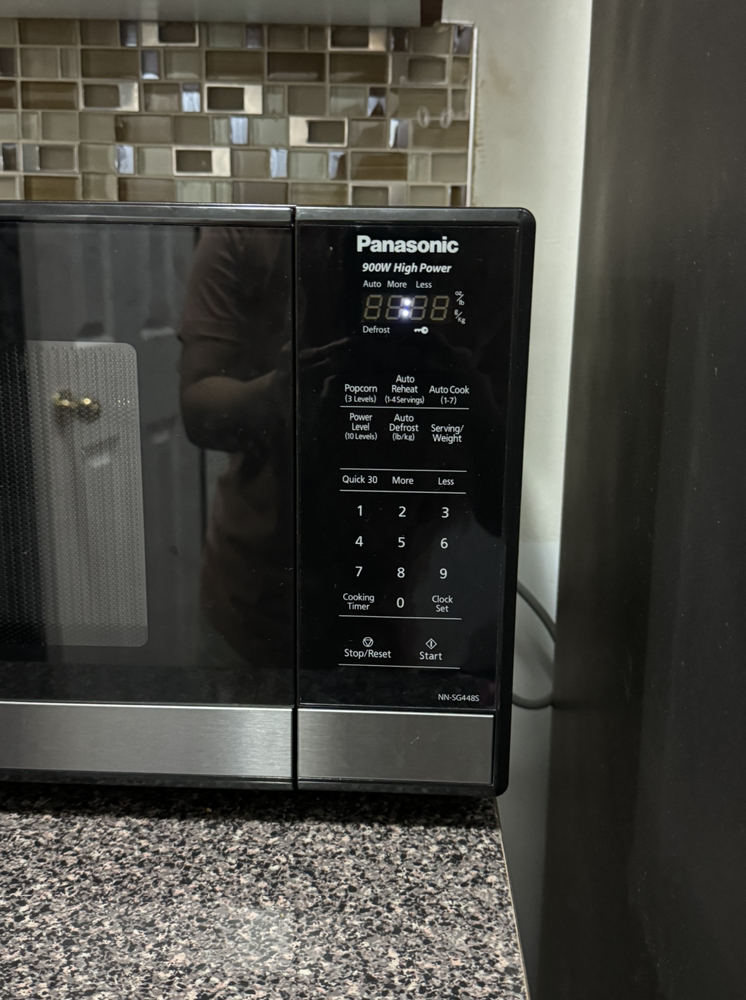 Panasonic Microwave - photo 2