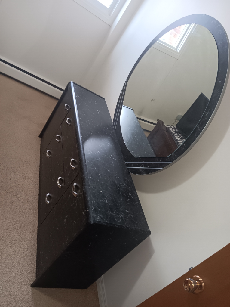 mirror dresser