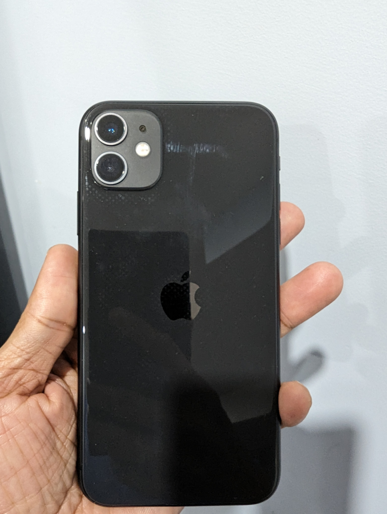 iPhone 11 64GB, 88% Battery image indicator(2)