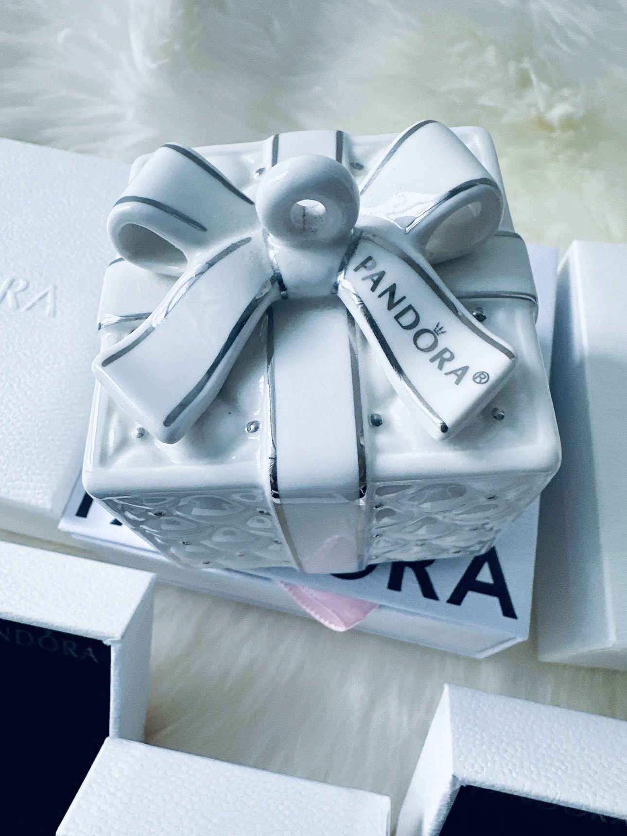 Lot of 14 authentic Pandora image indicator(5)