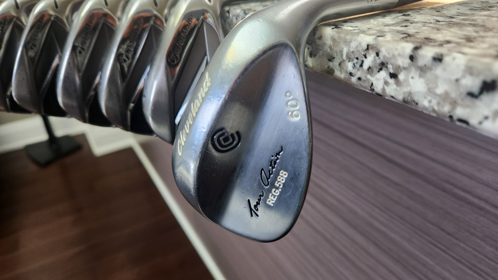 Taylormade Stealth Irons + TM bag + 60 degree Cleveland Wedge image indicator(3)