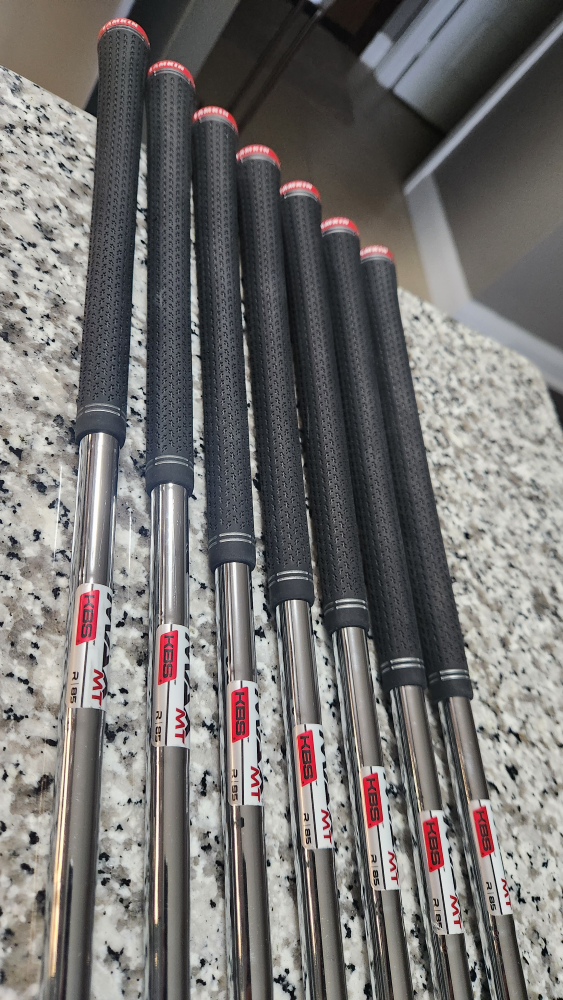 Taylormade Stealth Irons + TM bag + 60 degree Cleveland Wedge image indicator(5)