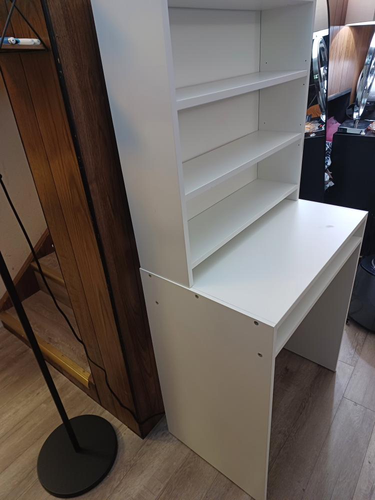 Ikea Furniture 2 pieces white (Like New) - photo 2