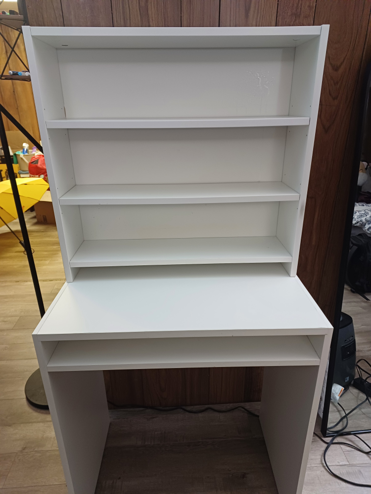 Ikea Furniture 2 pieces white (Like New) - photo 3