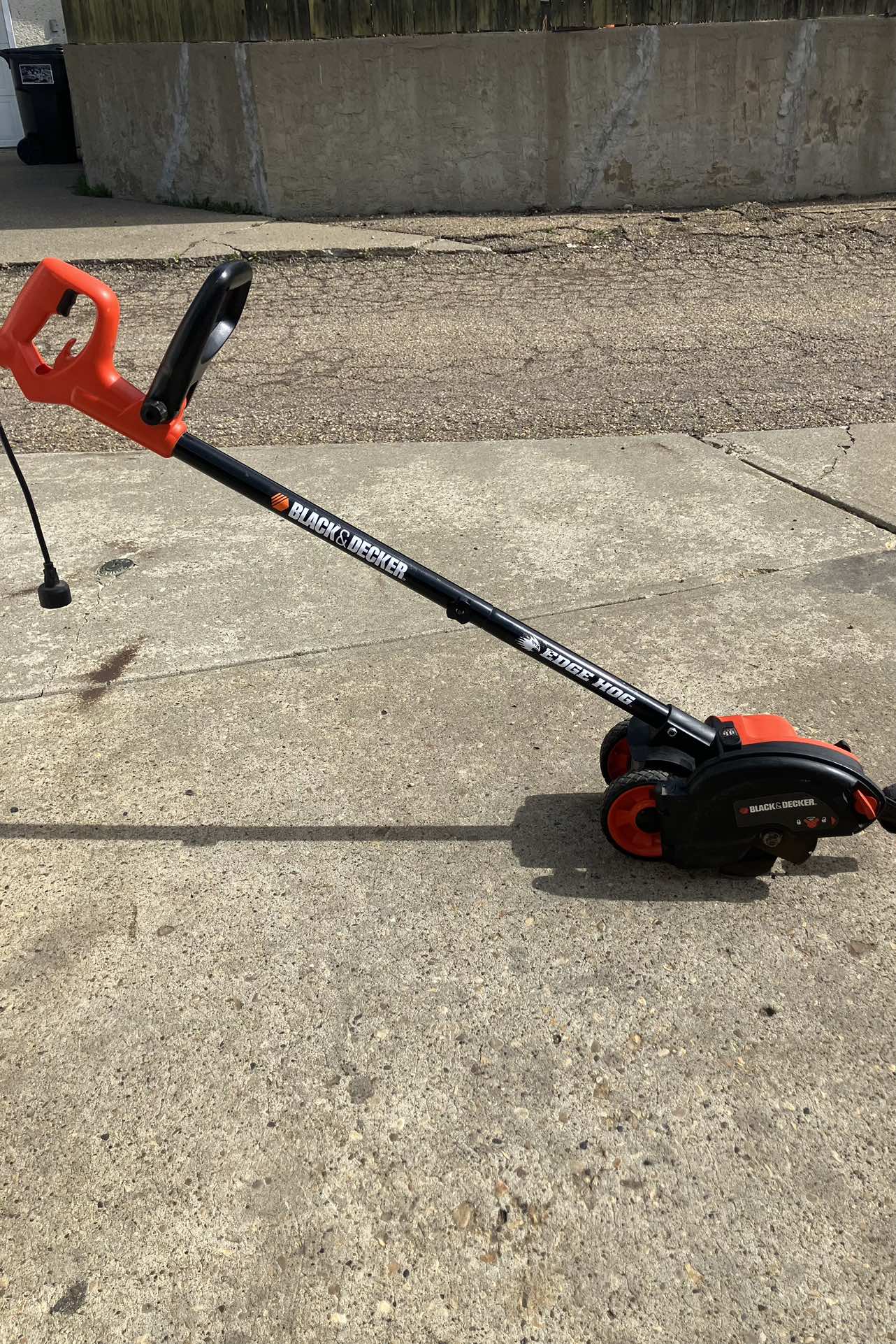 BLACK+DECKER Edge Hog 2-1/4 HP Electric Landscape Edger