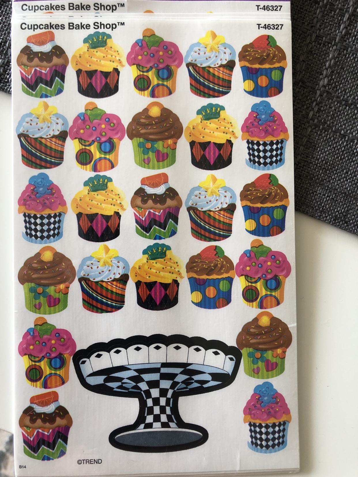 Cupcake stickers for kids #freecycle thumbnail