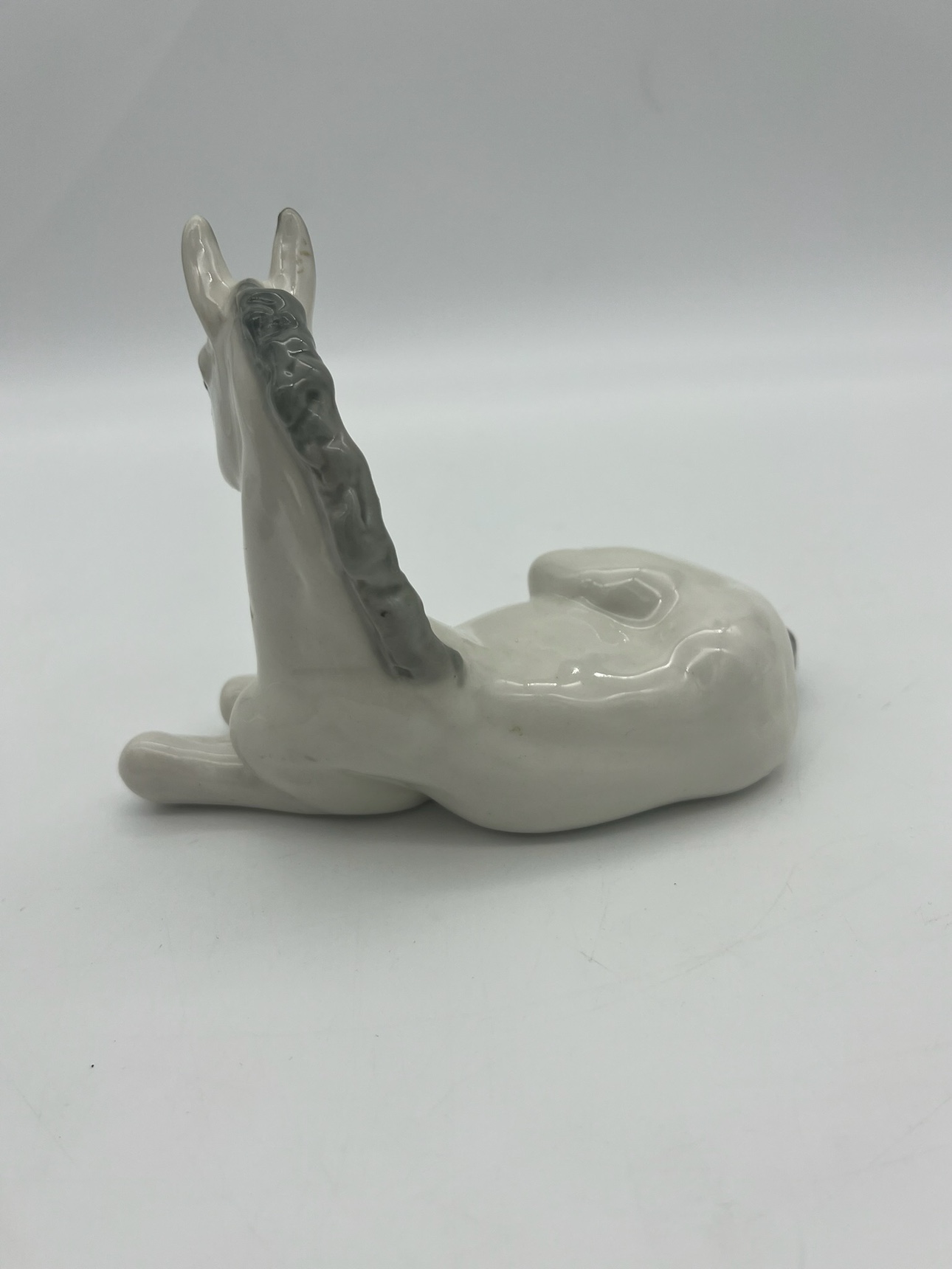 Vintage 1980’s numbered porcelain White/Grey Foal/Colt Horse - photo 3