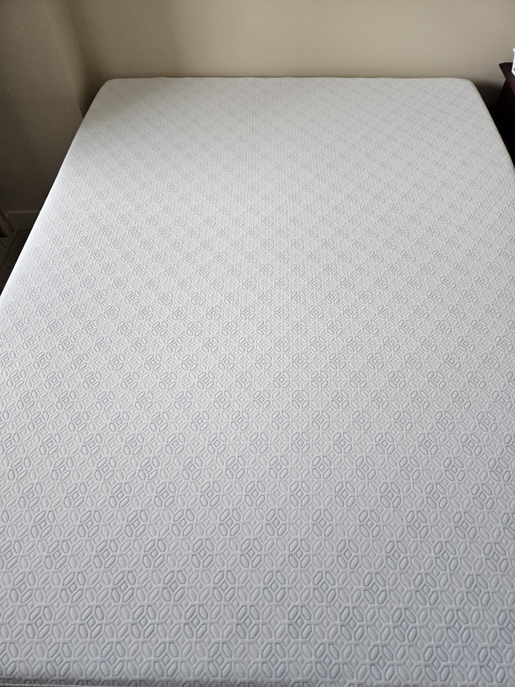 Queen Mattress, 10 Inch Green Tea Cooling Gel Memory Foam - photo 3