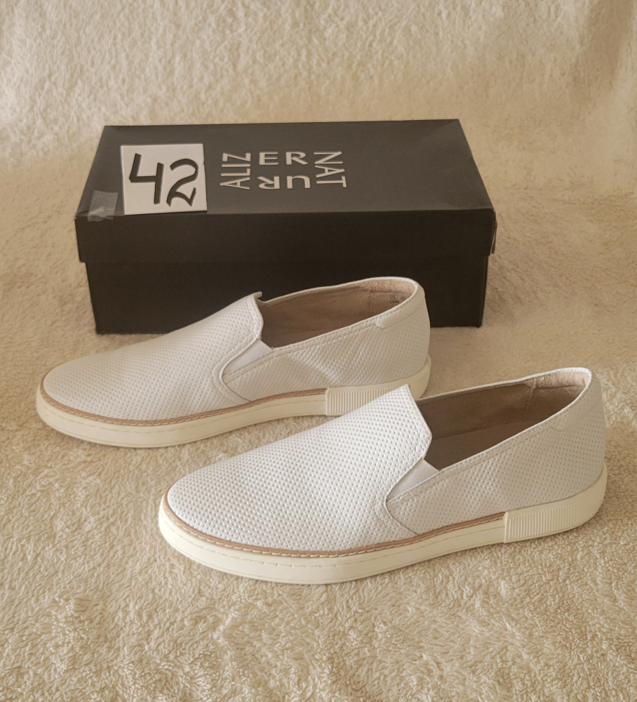 Naturalizer  Unisex  Comfortable  Leather Shoes image indicator(3)