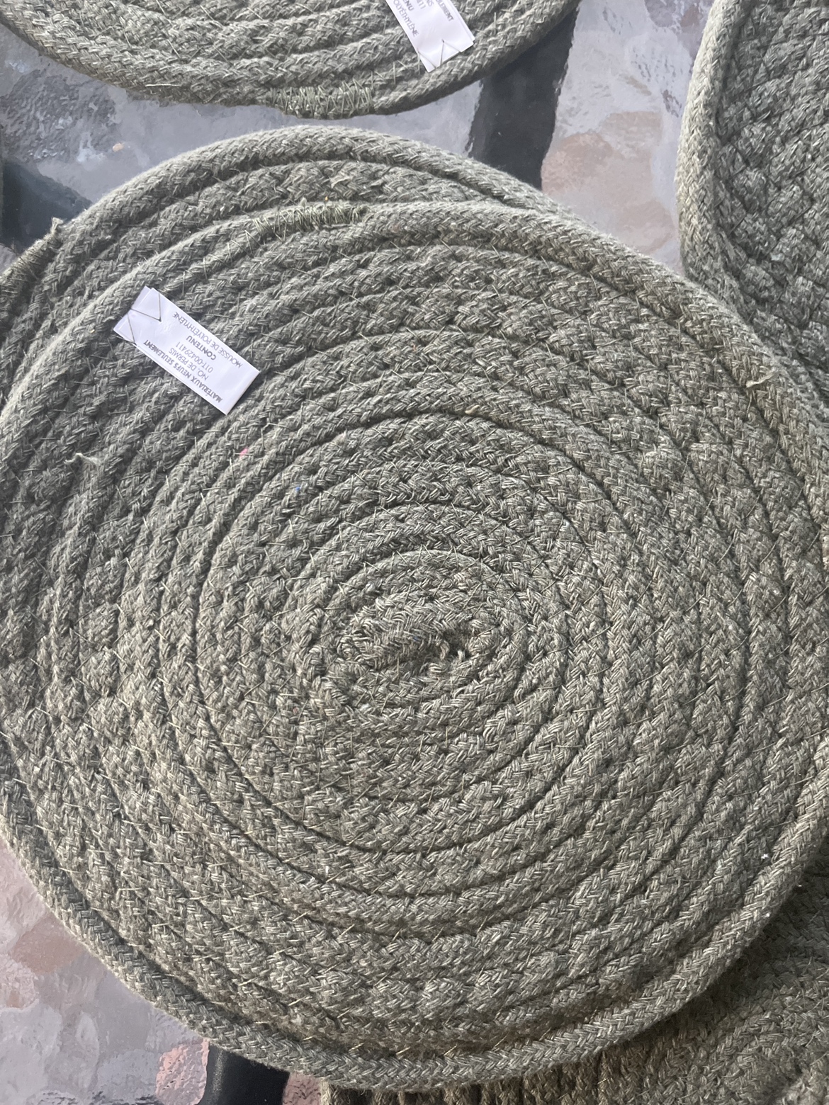 Stylish Hot Mats  Mever used 6 pcs image indicator(2)