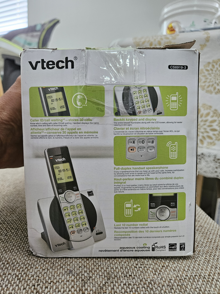 Vtech Cordless Phone Set with 3 Receivers and Chargers - photo 2