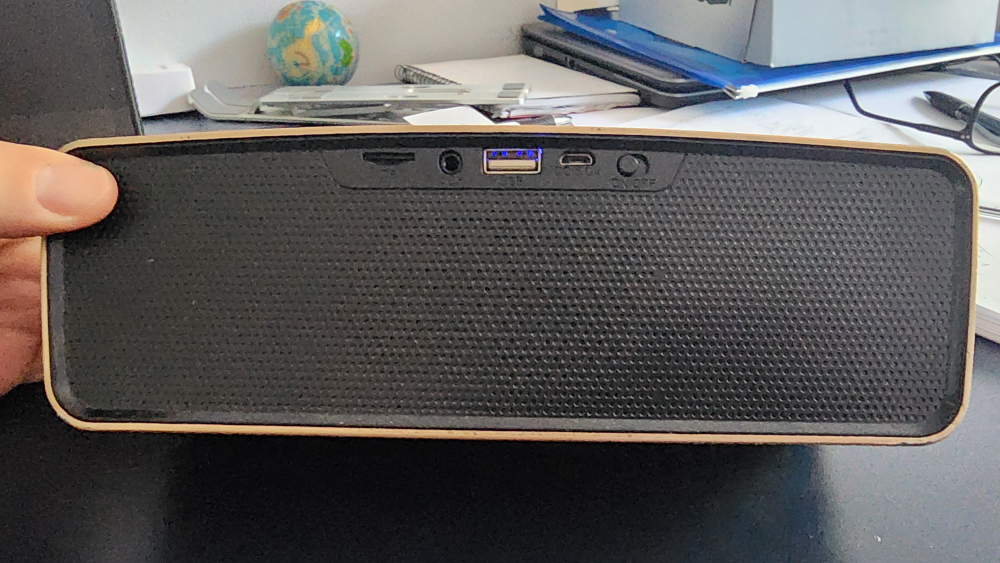 BOSE BLUETOOTH SPEAKER & RADIO - photo 3