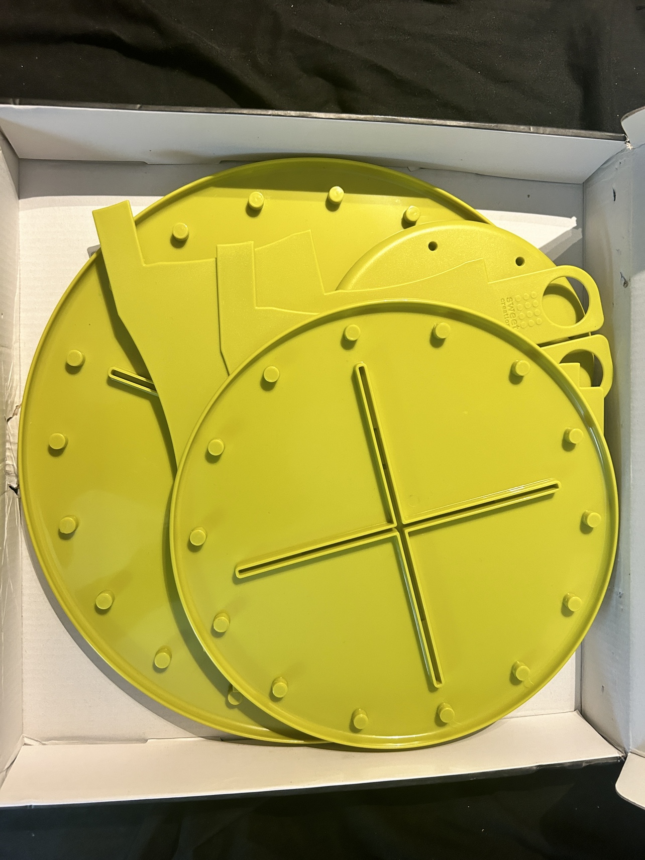 Halloween cake pop & cupcake stand image indicator(2)