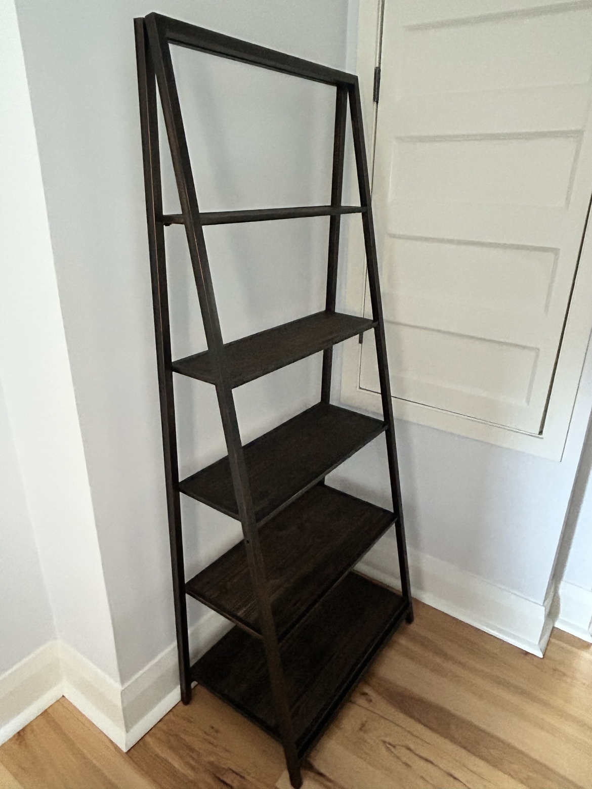 Ladder shelf / Leaning Bookcase - Santa Monica Tall Bookcase - photo 3