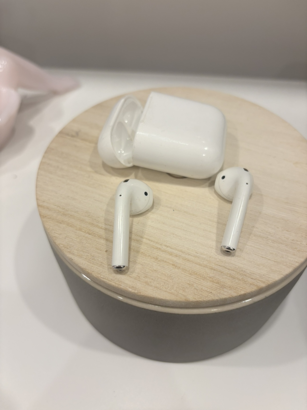 1st Generation AirPods - photo 3