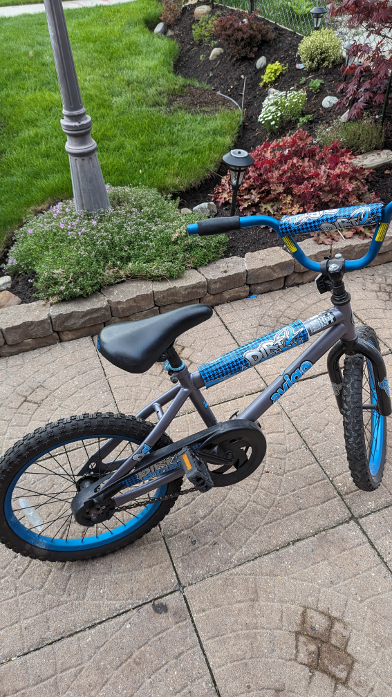 Kids bike Avigo 18in. Fair condition. - photo 3