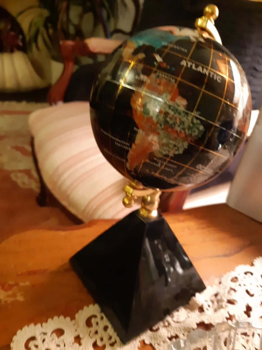 nice glope with stand - photo 2