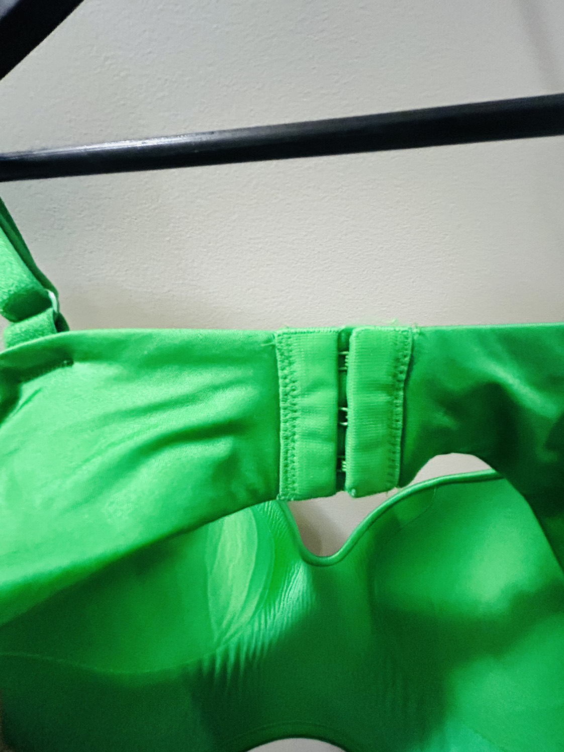 Victoria’s Secret wireless balconete Bra image indicator(2)