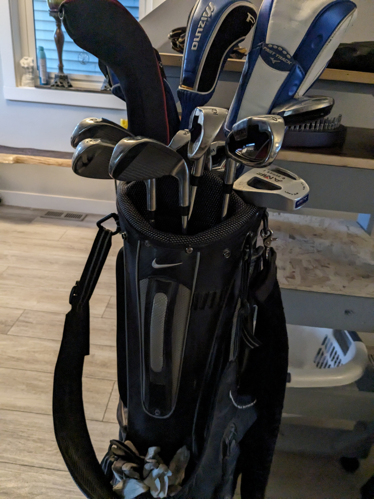 GREAT CONDITION Full Set of Golf Clubs