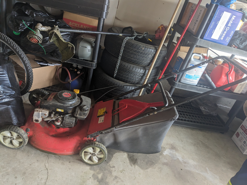 Lawnmower for sale for $150 780 884 7800 image indicator(4)