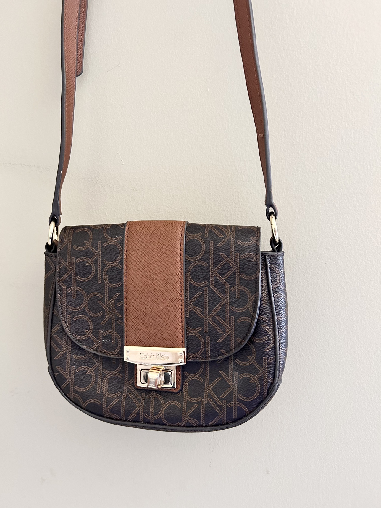 Calvin Klein crossbody purse - photo 2