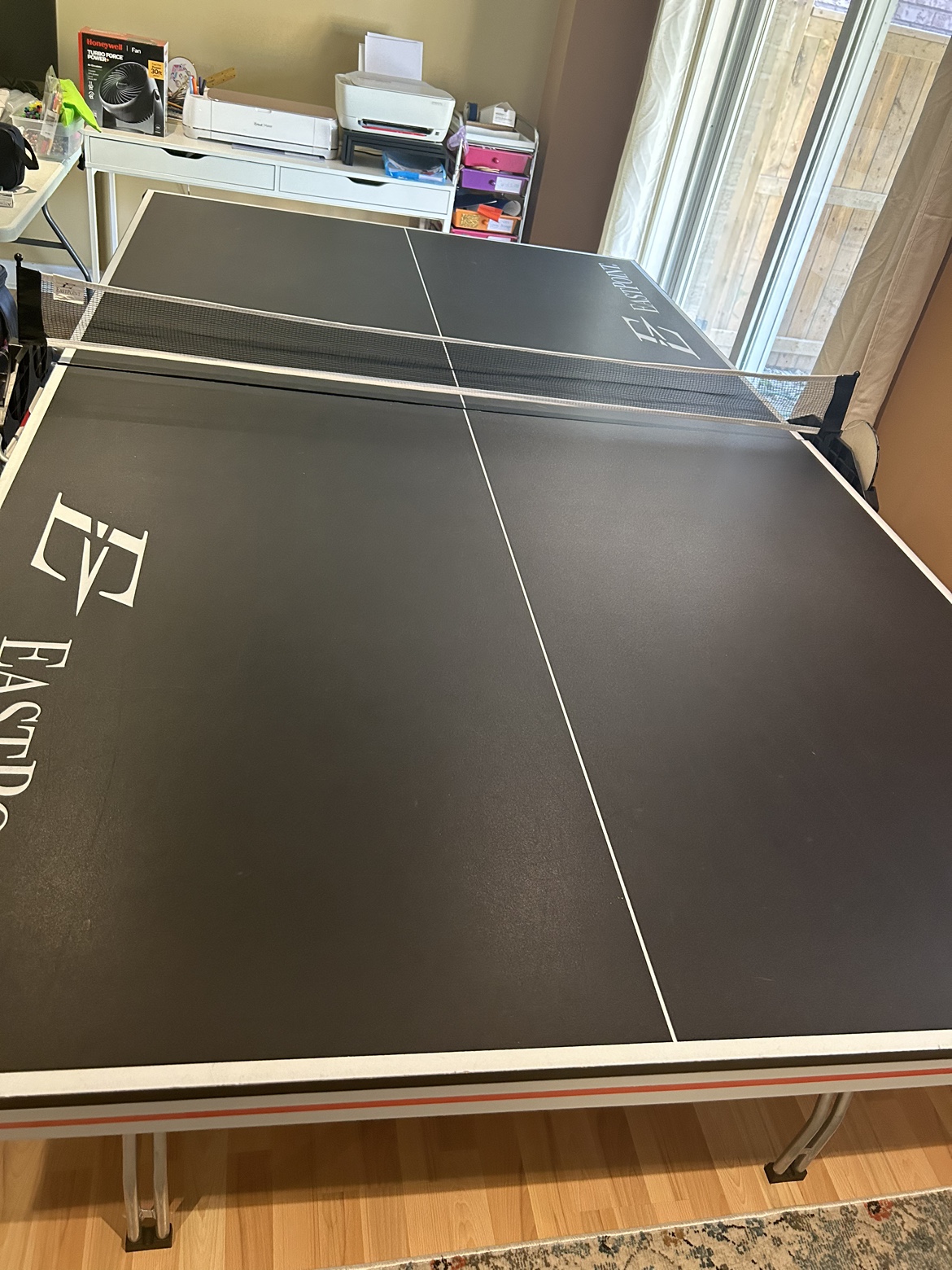 Tennis table