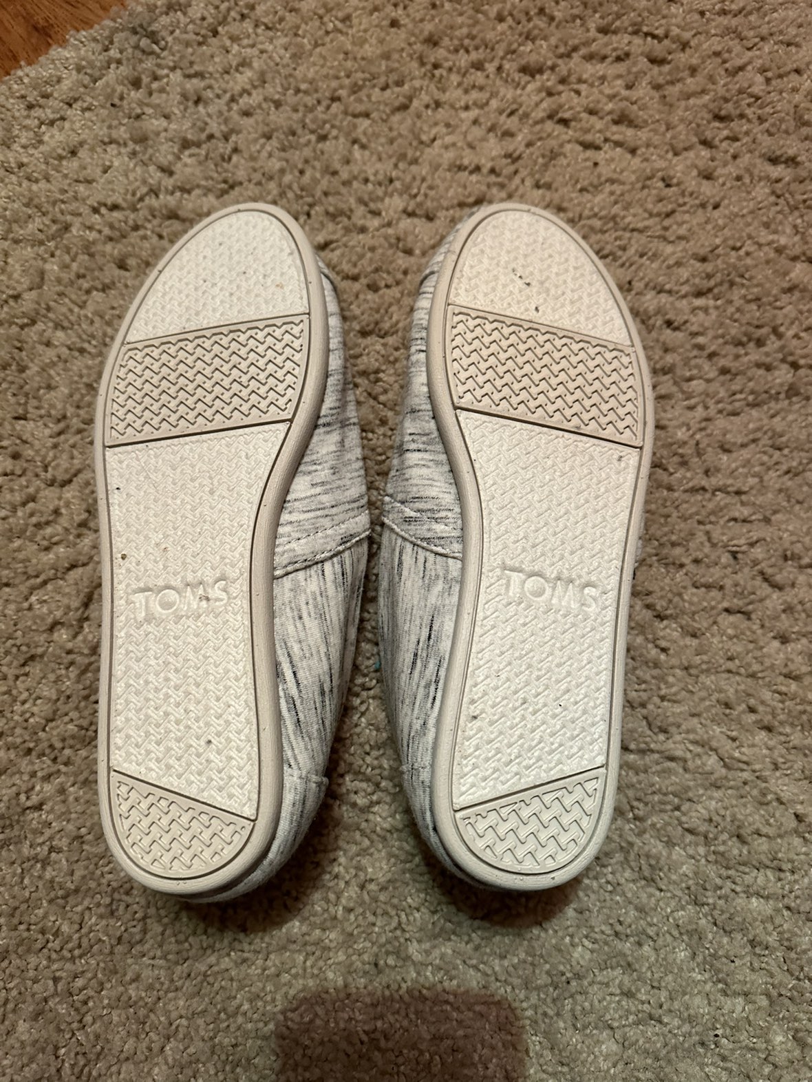 Toms Size 6 image indicator(2)