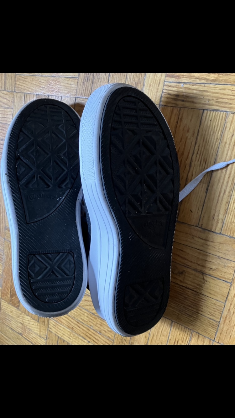 Women’s Converse Chuck Taylor All Star Platforms Size 7 👟🖤🤍 image indicator(6)