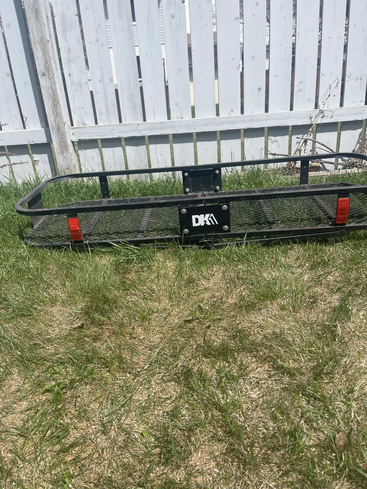 Hitch mounted Cargo carrier
