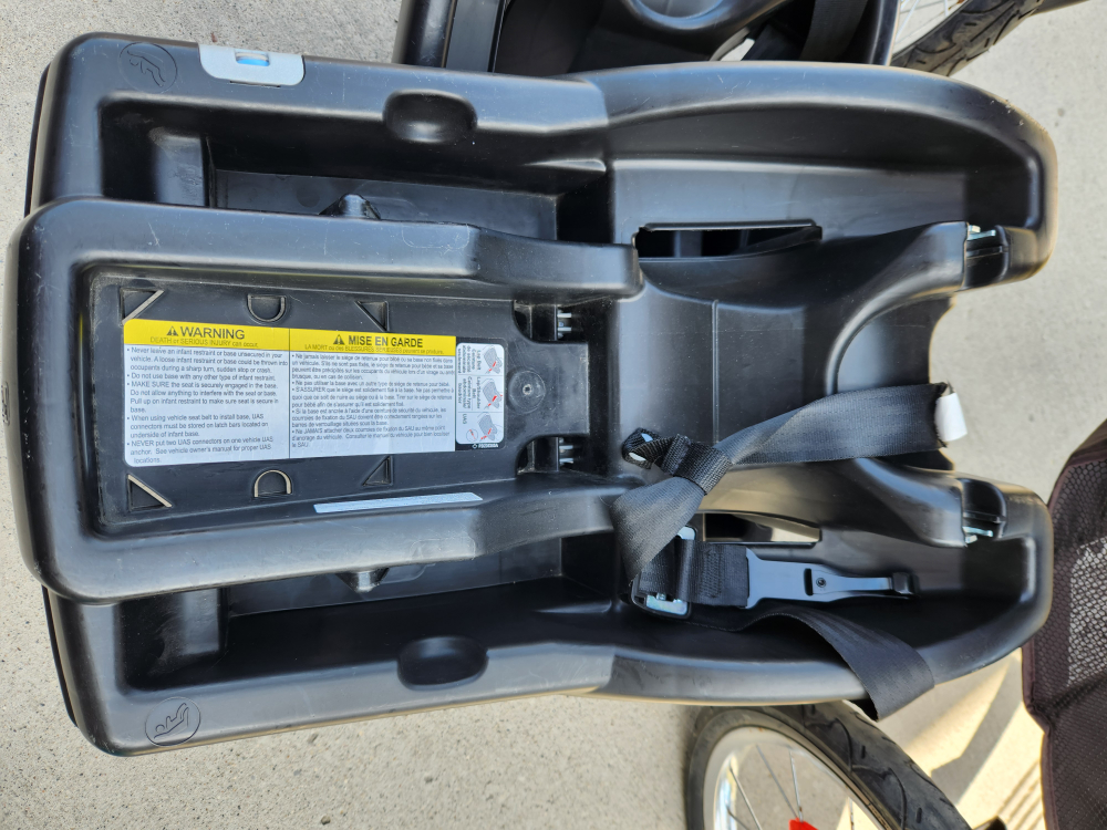 Graco Snug CK 35 ( with an extra car base) - photo 3