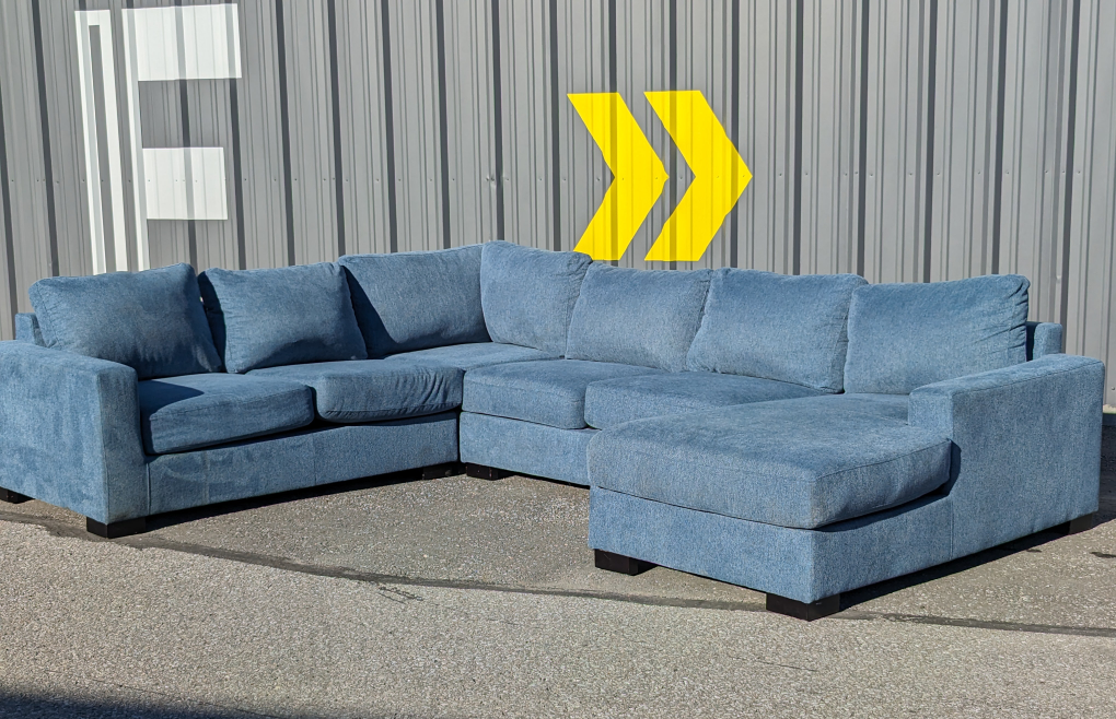 Free Delivery - Structube U-Shape Sectional Couch/Sofa - photo 4