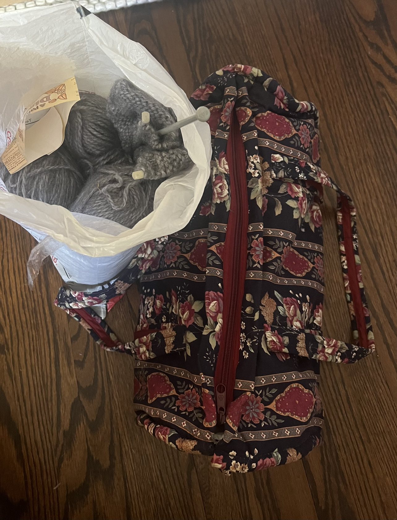 A Collection of Knitting Needles, Crochet Hooks & Accessories image indicator(2)