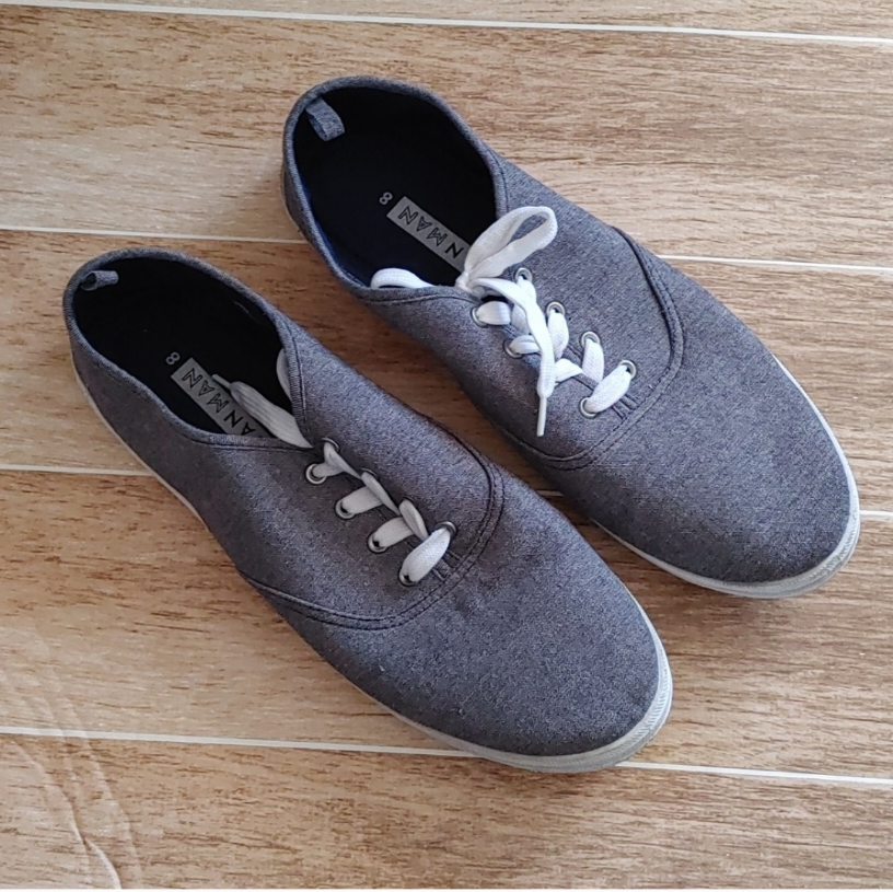 URBAN MAN size 8 canvas blue lace up sneakers