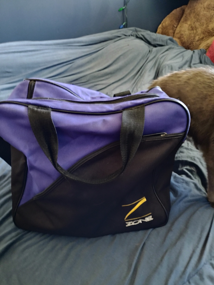 Brunswick laser bowling ball with carry bag image indicator(2)