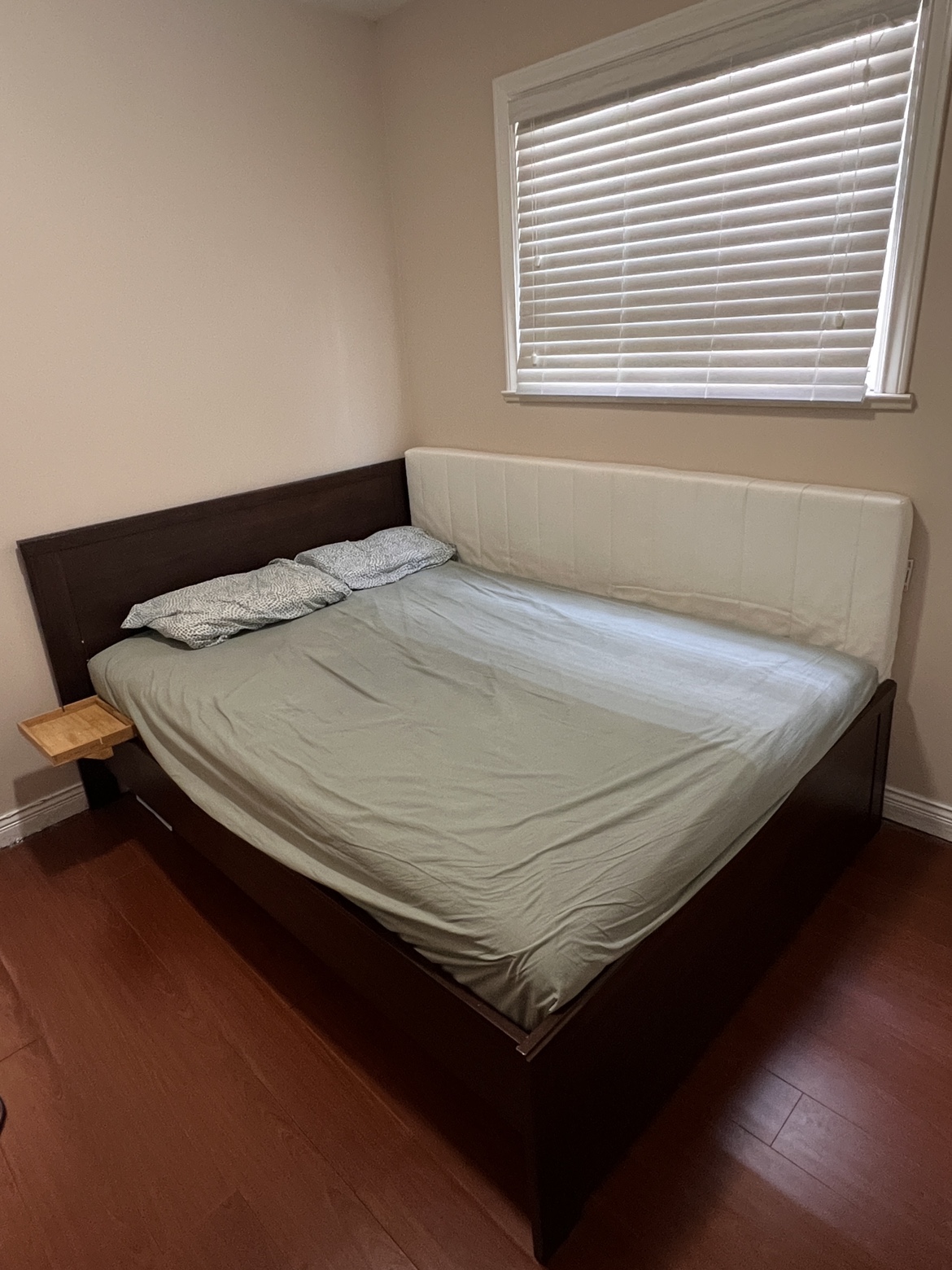 Queen bed frame and mattress - photo 2