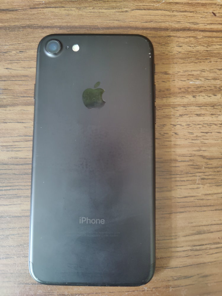 iPhone 7 2 available - photo 2
