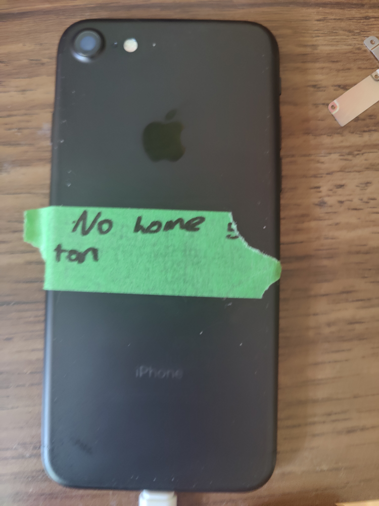 iPhone 7 2 available - photo 4