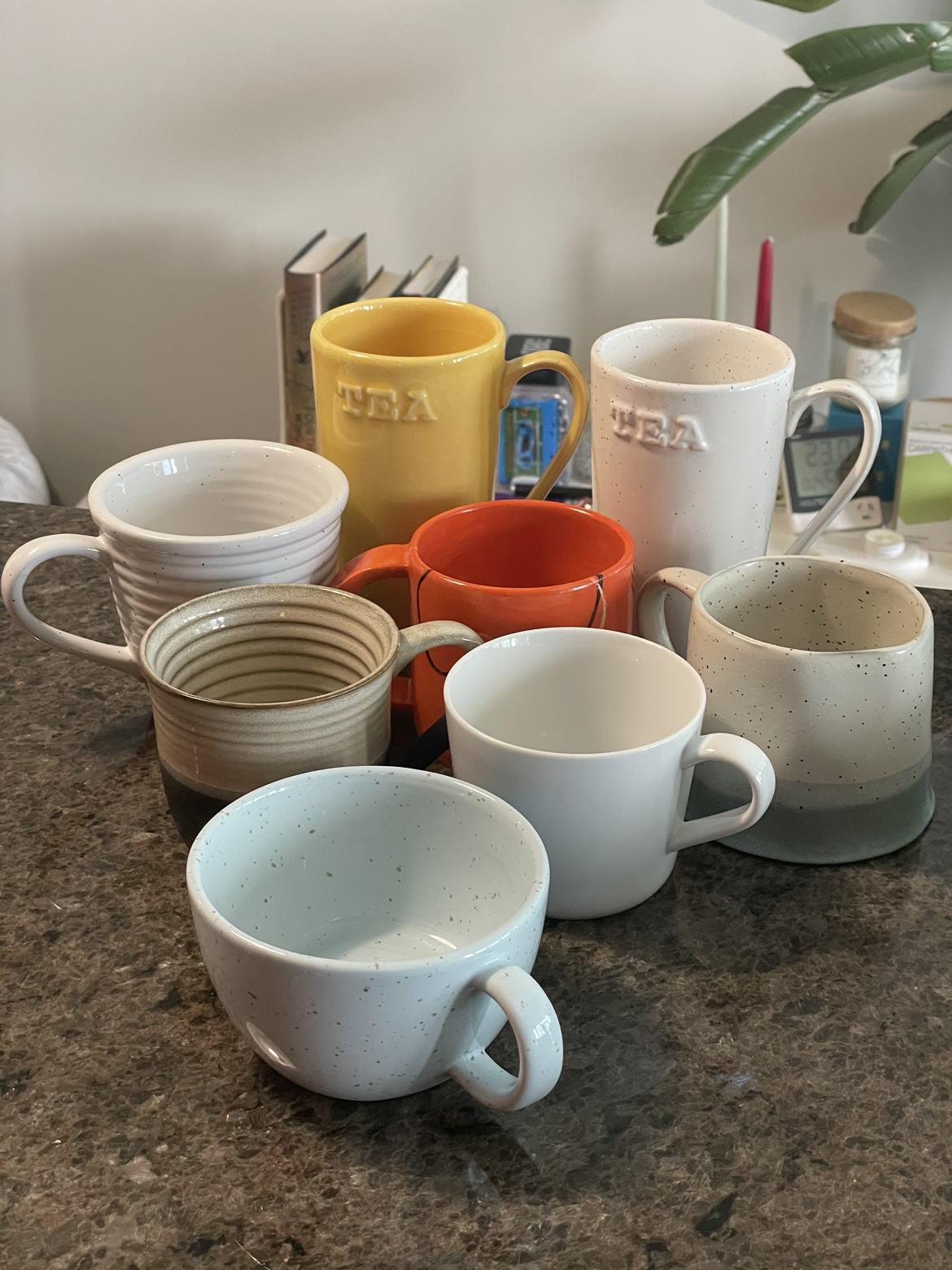 8 large mugs thumbnail
