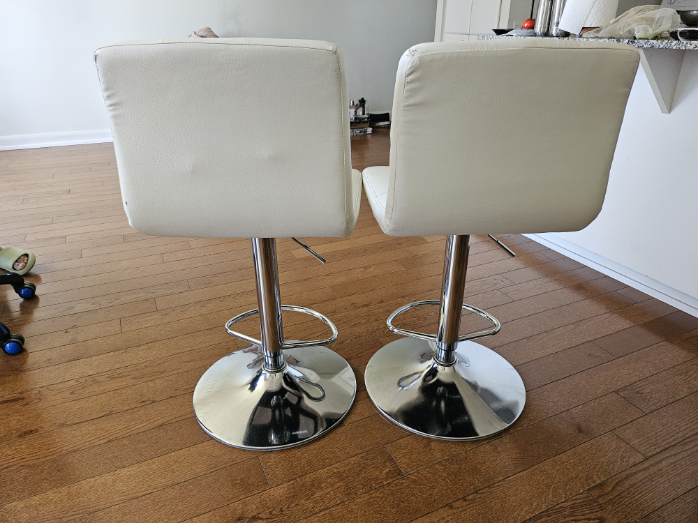 Adjustable bar stools - photo 2