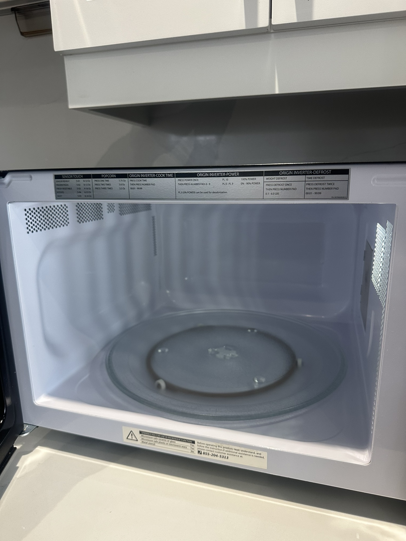 BIG Toshiba Microwave with Inverter Technology - photo 4