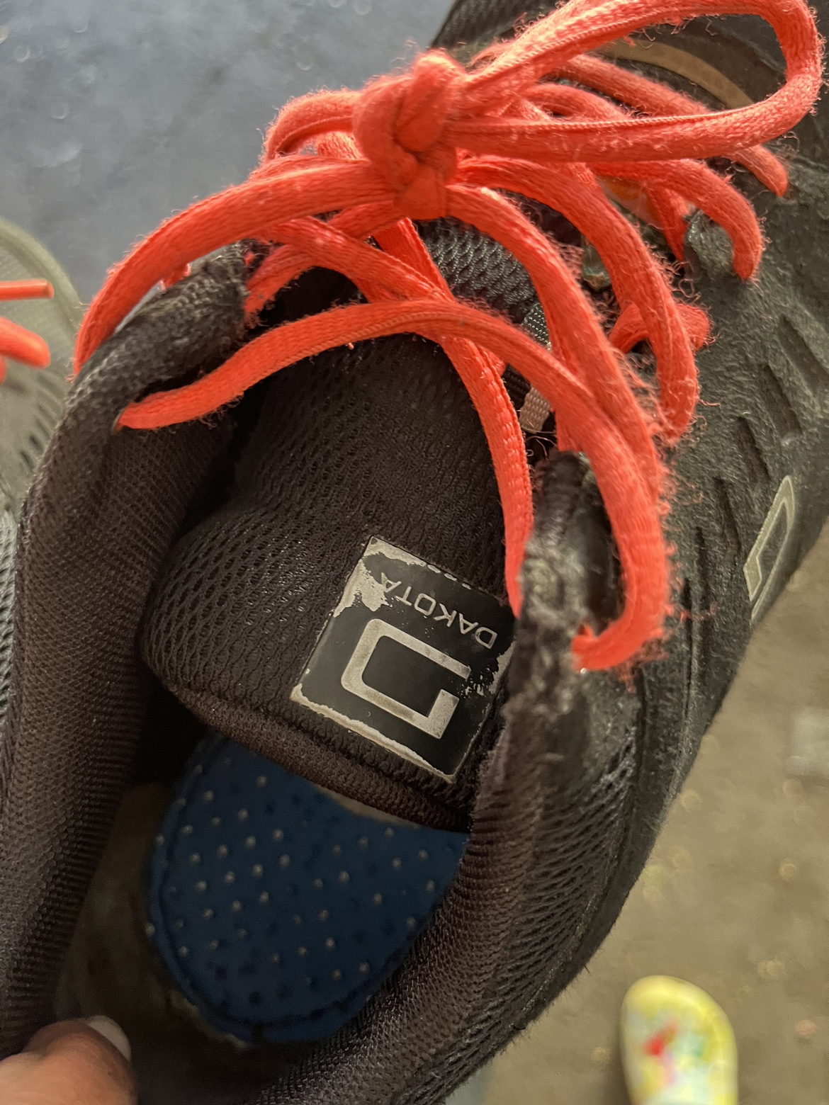 Used - Women’s Safety Shoes, 8.5 image indicator(4)