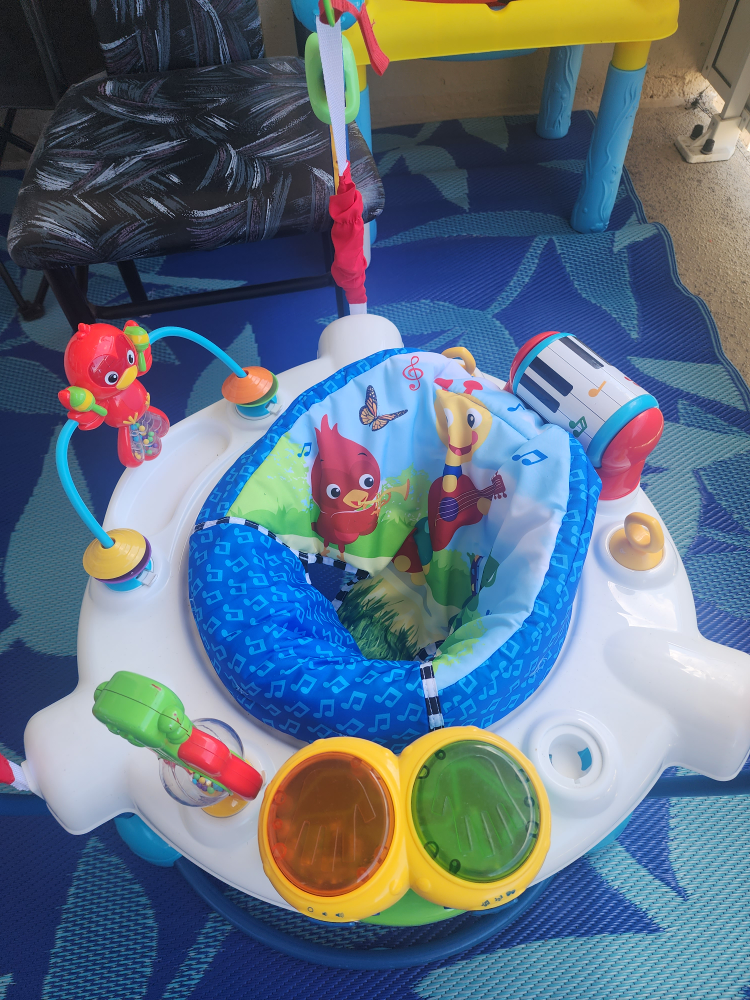 baby excersaucer - photo 2