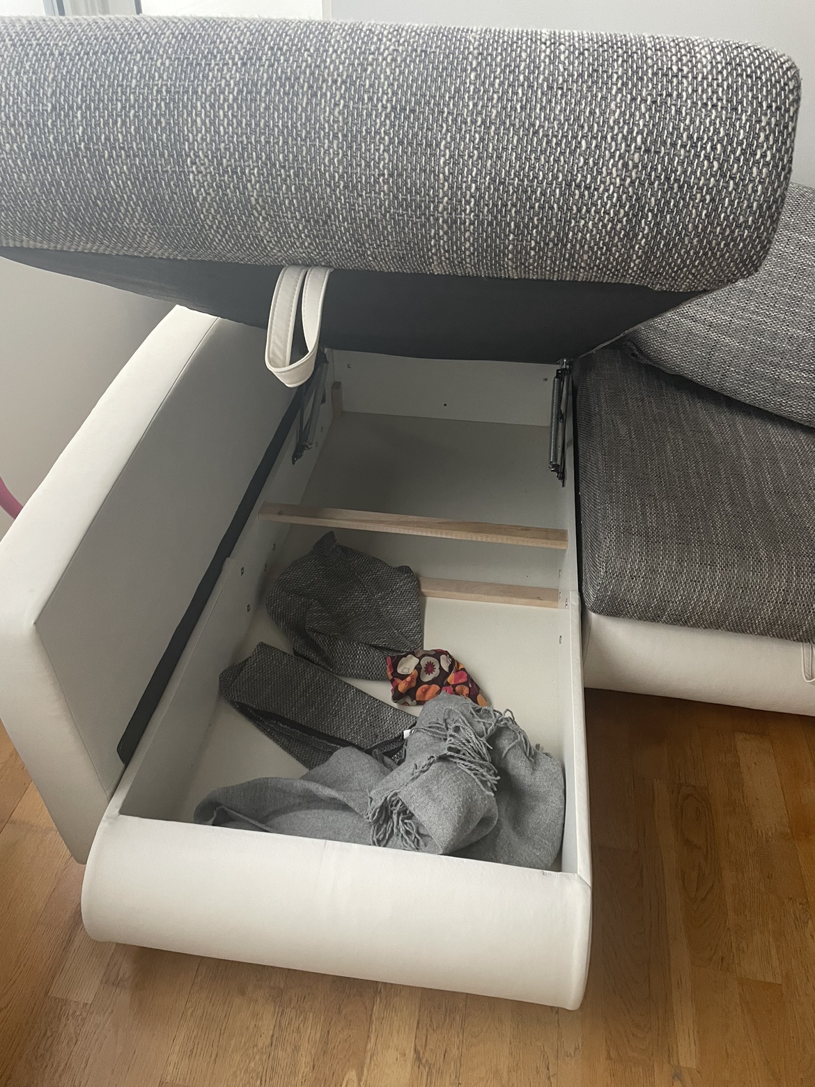 Couch / guest bed with storage - photo 4