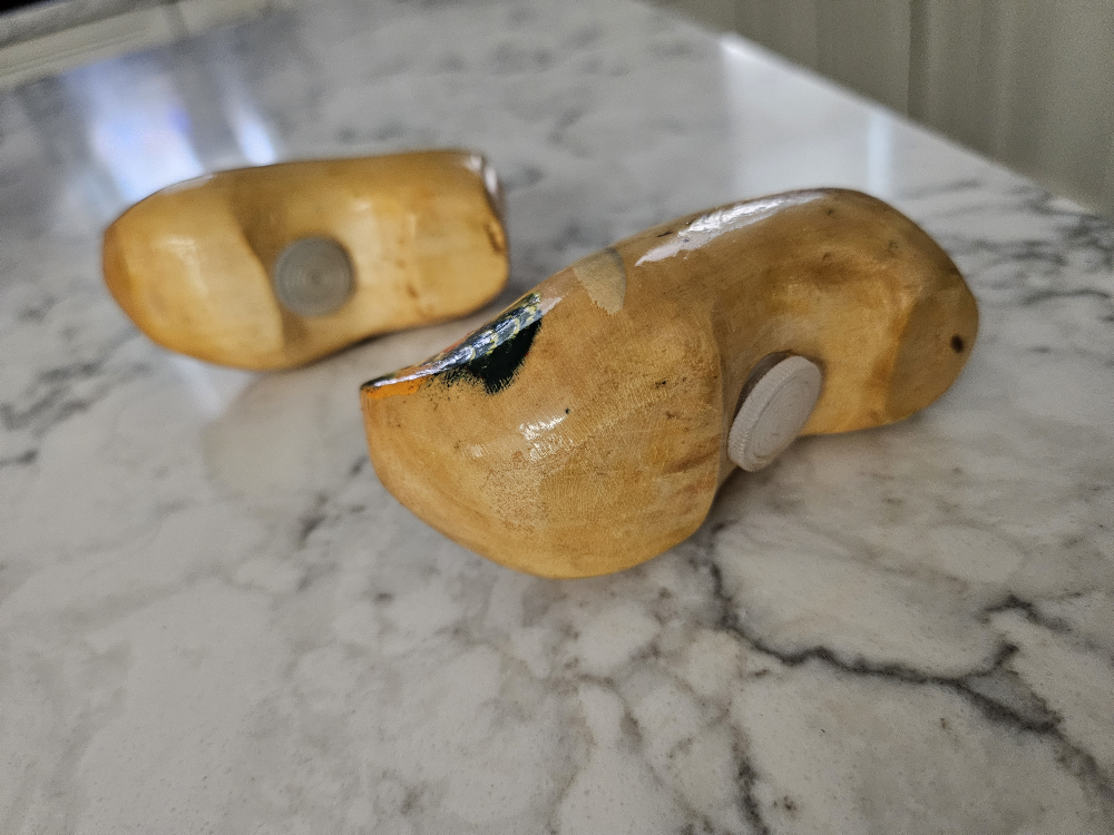 Vintage clog salt & pepper shakers Holland image indicator(4)