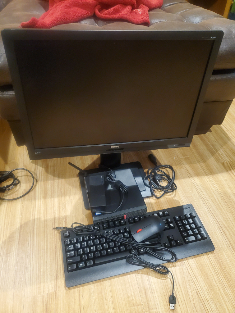 Lenovo tiny PC with 22" monitor