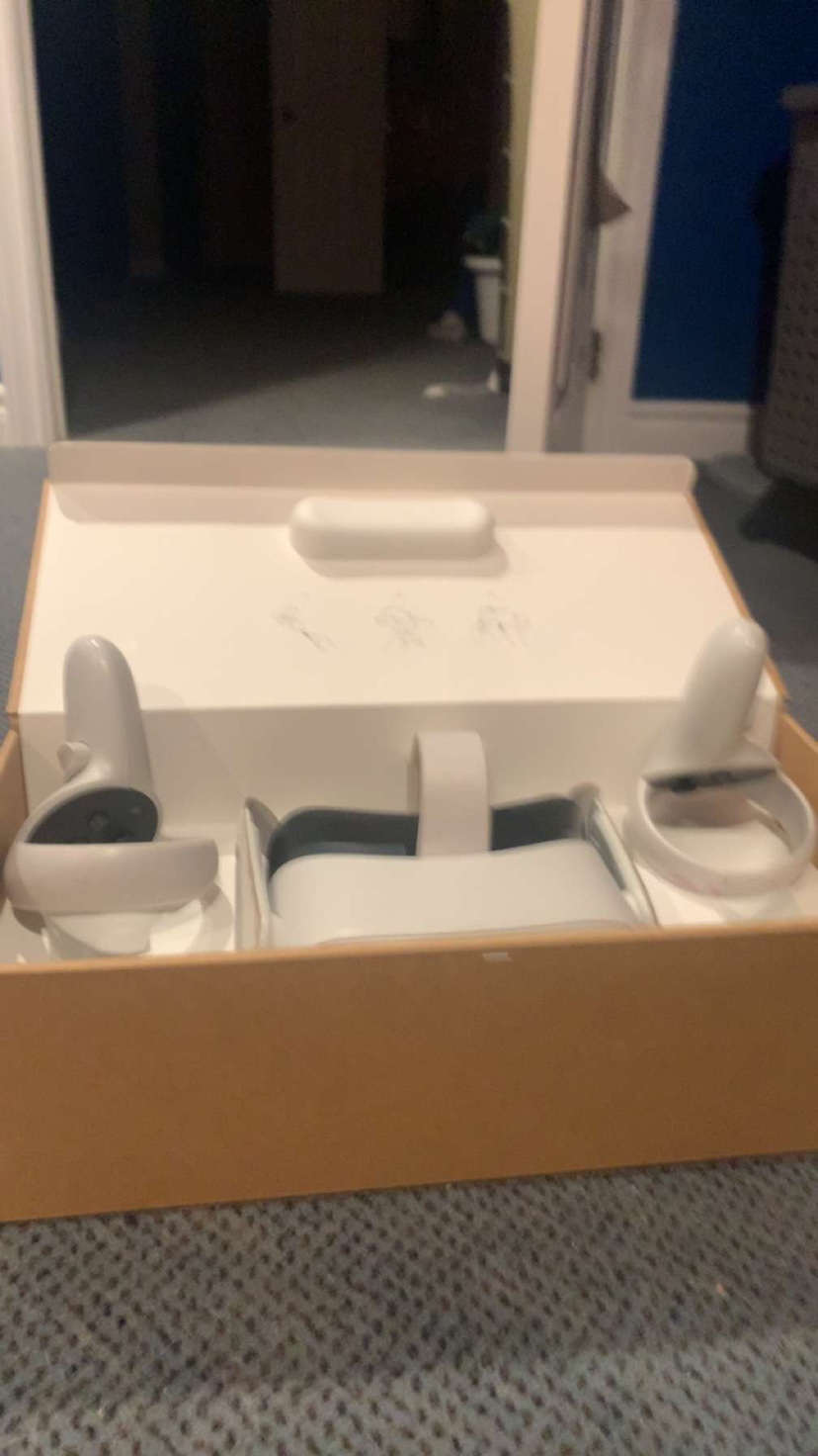 Meta quest VR Headset - photo 2