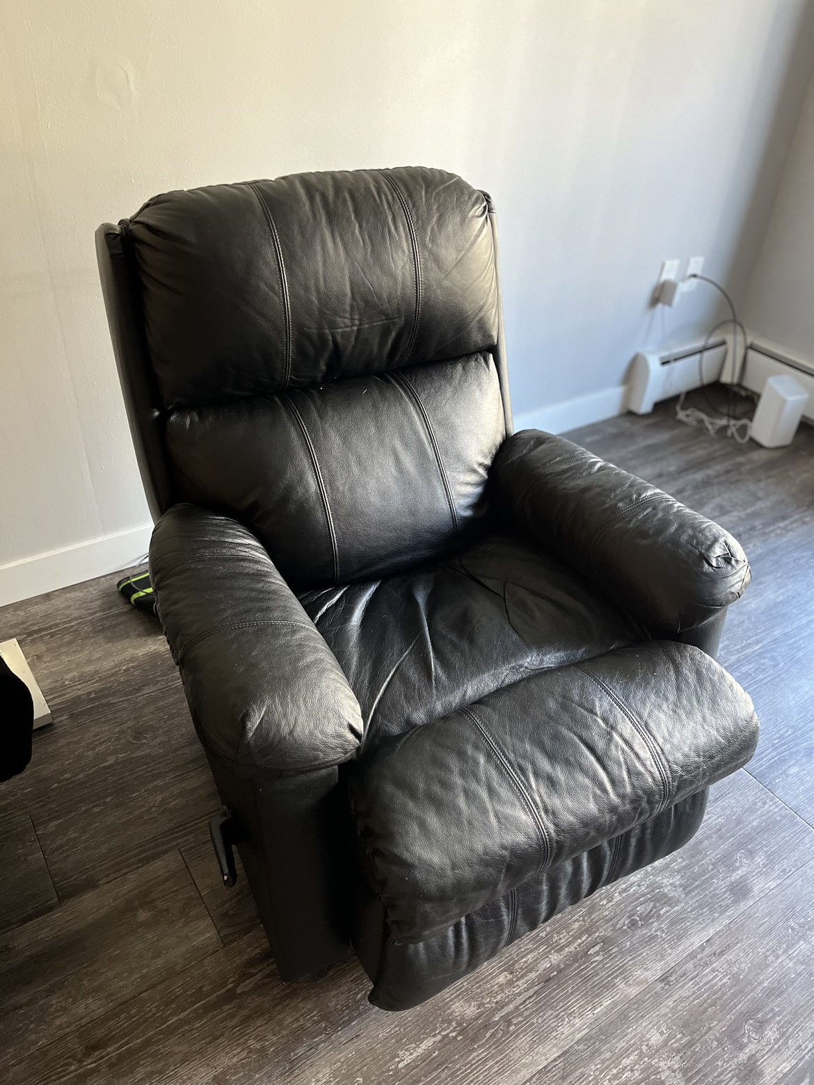 Recliner Chair - photo 2