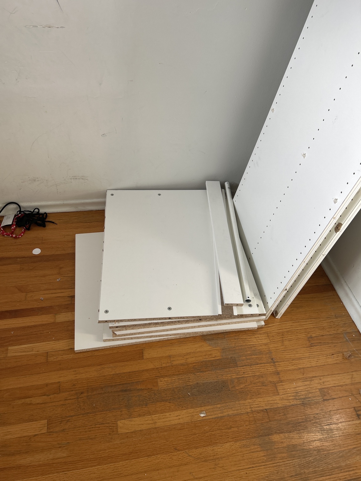 IKEA Closer used in good condition moving out sale - photo 2